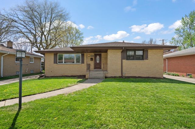 218 Lawndale Drive, Munster, IN 46321