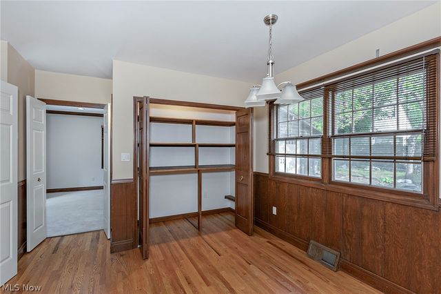 2528 Ashurst Road, University Heights, OH 44118