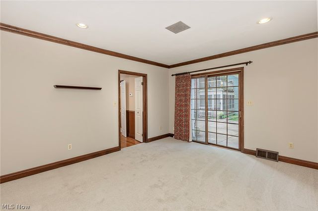 2528 Ashurst Road, University Heights, OH 44118