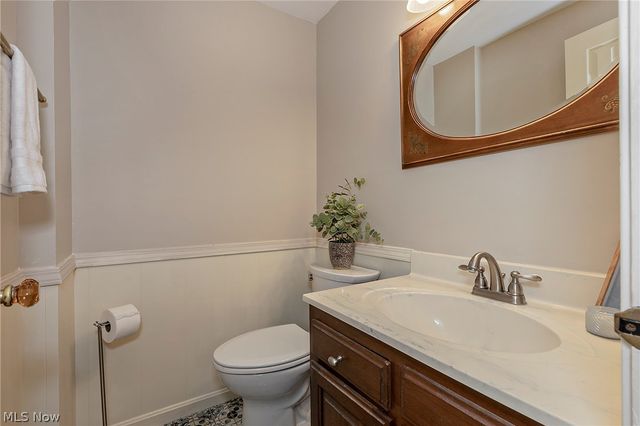 2528 Ashurst Road, University Heights, OH 44118
