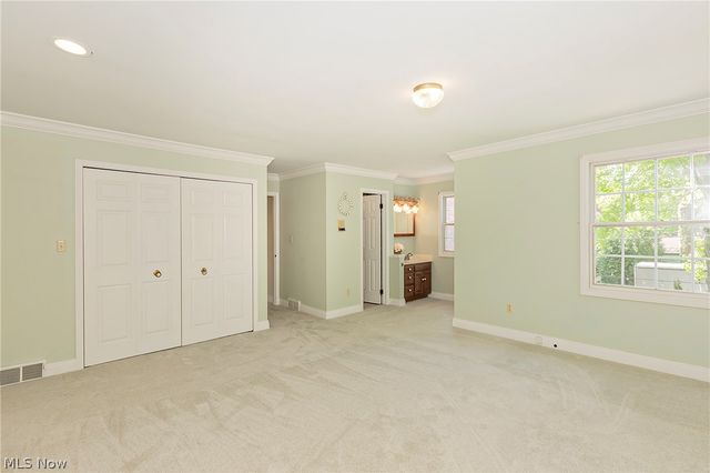 2528 Ashurst Road, University Heights, OH 44118