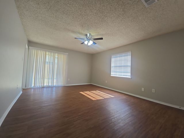 6620 Lyndale Drive, Watauga, TX 76148