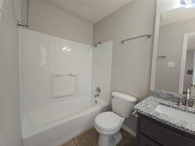 6620 Lyndale Drive, Watauga, TX 76148