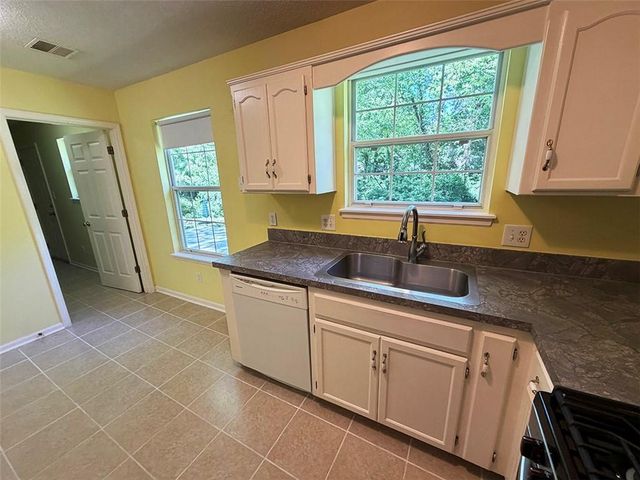 1024 E Gudgell Avenue, Independence, MO 64055