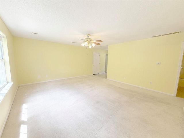 1024 E Gudgell Avenue, Independence, MO 64055