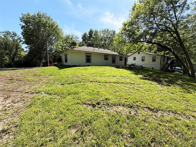 1024 E Gudgell Avenue, Independence, MO 64055