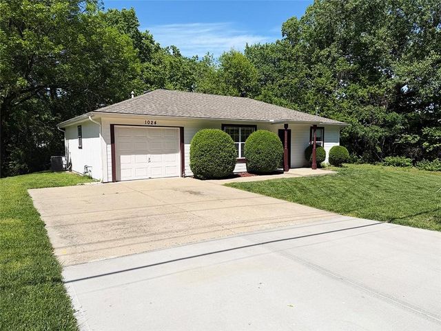1024 E Gudgell Avenue, Independence, MO 64055