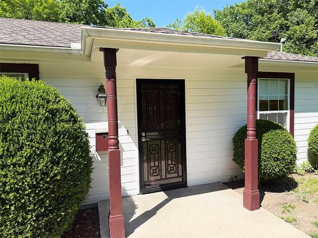 1024 E Gudgell Avenue, Independence, MO 64055