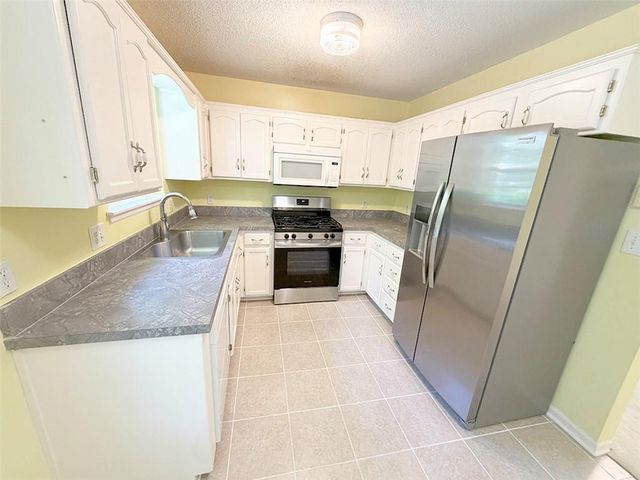 1024 E Gudgell Avenue, Independence, MO 64055