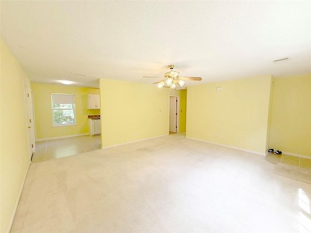 1024 E Gudgell Avenue, Independence, MO 64055