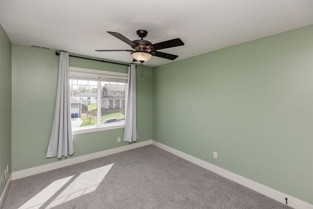4104 Lakeland Court, Des Moines, IA 50320
