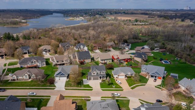 4104 Lakeland Court, Des Moines, IA 50320