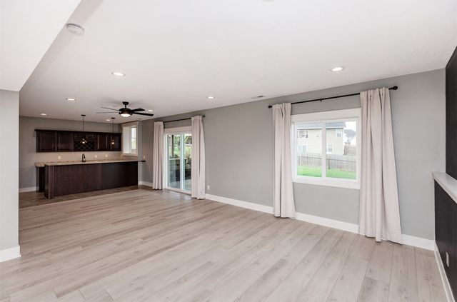 4104 Lakeland Court, Des Moines, IA 50320