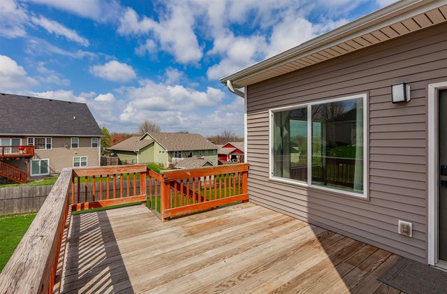 4104 Lakeland Court, Des Moines, IA 50320