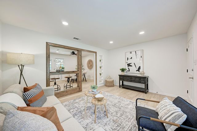 1500 Fairfield DR, Austin, TX 78757