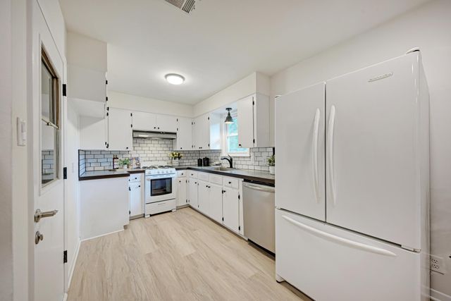 1500 Fairfield DR, Austin, TX 78757