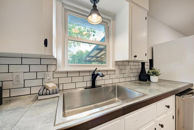 1500 Fairfield DR, Austin, TX 78757
