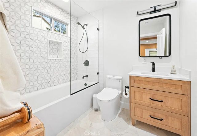 26 VIEW TERRACE, Irvine, CA 92603