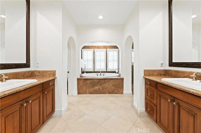 26 VIEW TERRACE, Irvine, CA 92603