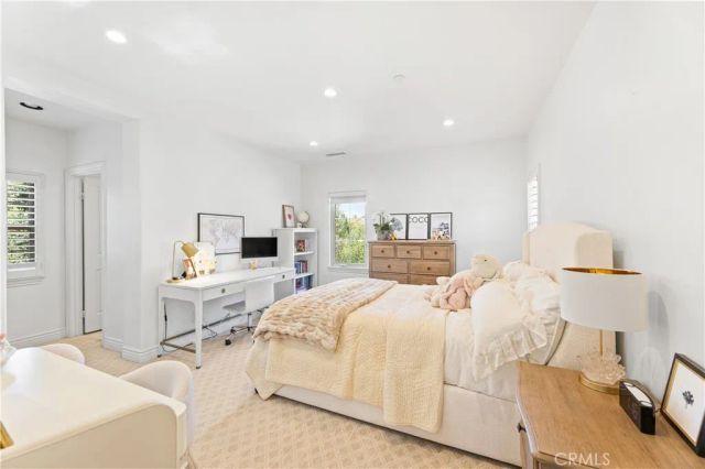 26 VIEW TERRACE, Irvine, CA 92603