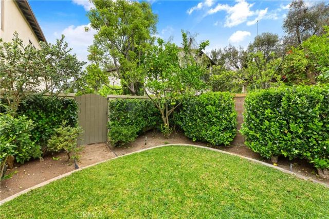 26 VIEW TERRACE, Irvine, CA 92603