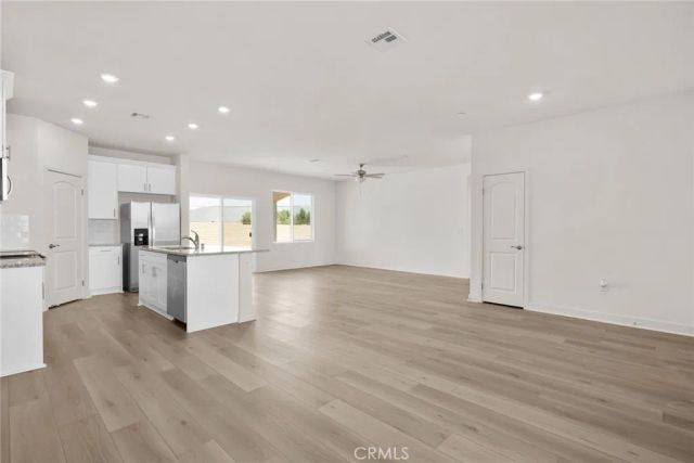 14873 Desert Lily Court, Apple Valley, CA 92307