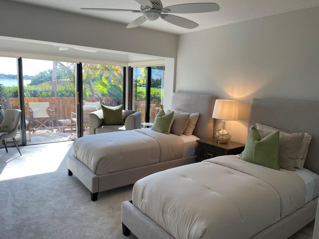 1660 Twelve Oaks Way Apt 106, North Palm Beach, FL 33408