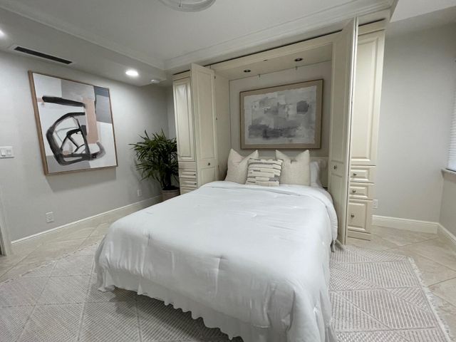 1660 Twelve Oaks Way Apt 106, North Palm Beach, FL 33408