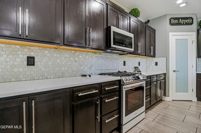 12310 Houghton Springs Drive, Horizon City, TX 79928