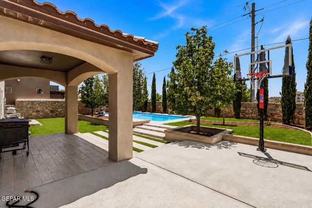 12310 Houghton Springs Drive, Horizon City, TX 79928