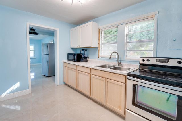 813 N Truman Street, Lake Worth Beach, FL 33460