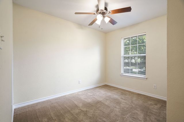 315 1/2 N Carr Avenue, Sherman, TX 75090