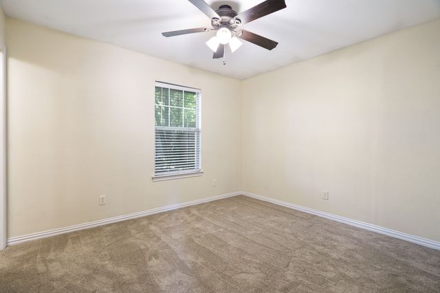 315 1/2 N Carr Avenue, Sherman, TX 75090