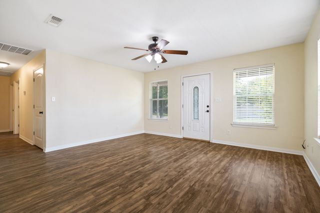 315 1/2 N Carr Avenue, Sherman, TX 75090