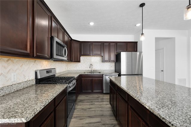 8981 Leatherleaf Drive, Columbia Station, OH 44028