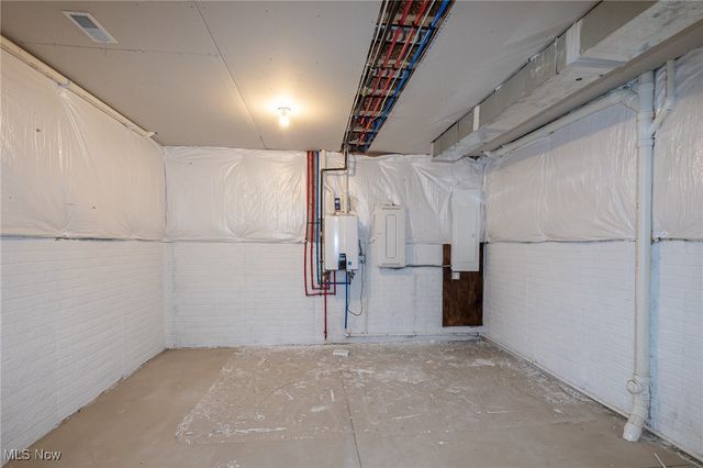 8981 Leatherleaf Drive, Columbia Station, OH 44028