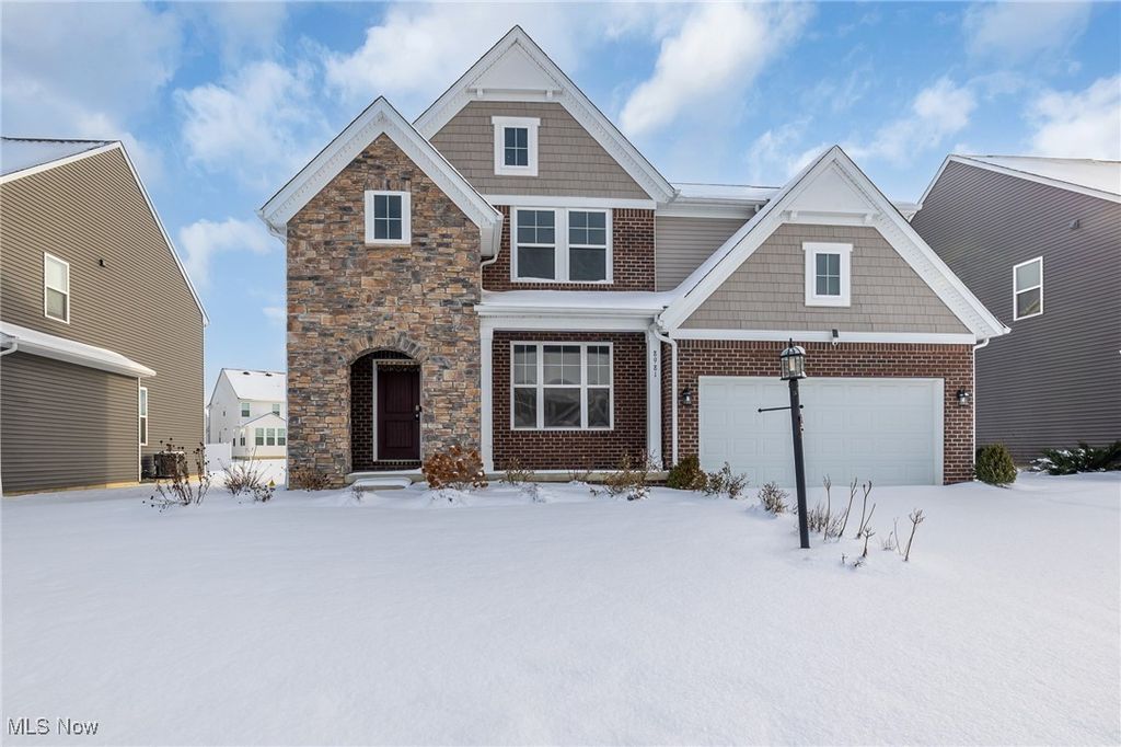 8981 Leatherleaf Drive, Columbia Station, OH 44028