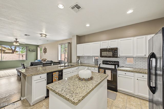 3382 E PACKARD Drive, Gilbert, AZ 85298