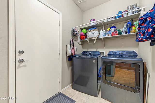3382 E PACKARD Drive, Gilbert, AZ 85298