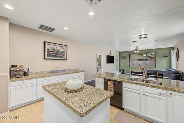 3382 E PACKARD Drive, Gilbert, AZ 85298