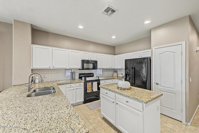 3382 E PACKARD Drive, Gilbert, AZ 85298
