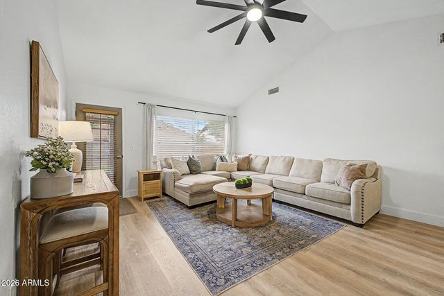 10118 W MEDLOCK Avenue, Glendale, AZ 85307