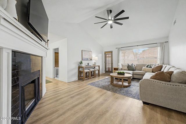 10118 W MEDLOCK Avenue, Glendale, AZ 85307