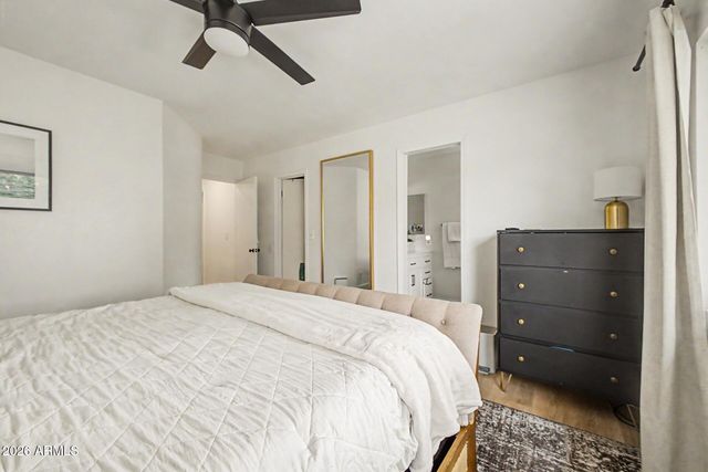 10118 W MEDLOCK Avenue, Glendale, AZ 85307