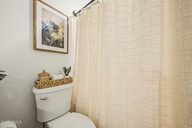 10118 W MEDLOCK Avenue, Glendale, AZ 85307