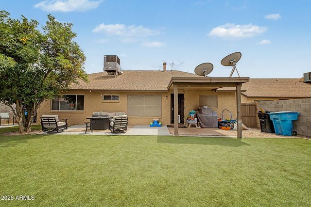 10118 W MEDLOCK Avenue, Glendale, AZ 85307