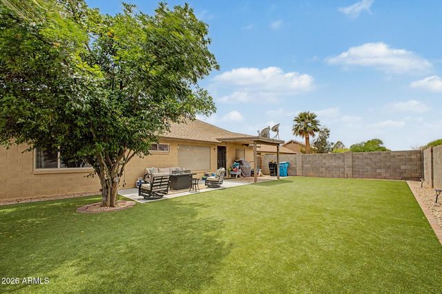 10118 W MEDLOCK Avenue, Glendale, AZ 85307