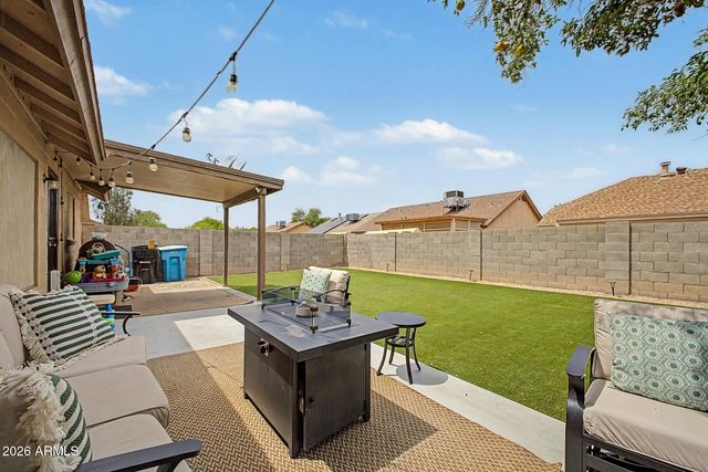 10118 W MEDLOCK Avenue, Glendale, AZ 85307