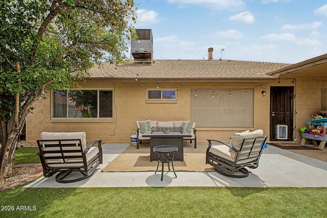 10118 W MEDLOCK Avenue, Glendale, AZ 85307