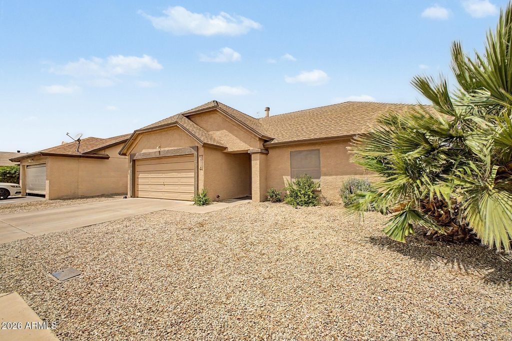 10118 W MEDLOCK Avenue, Glendale, AZ 85307 — photo 2